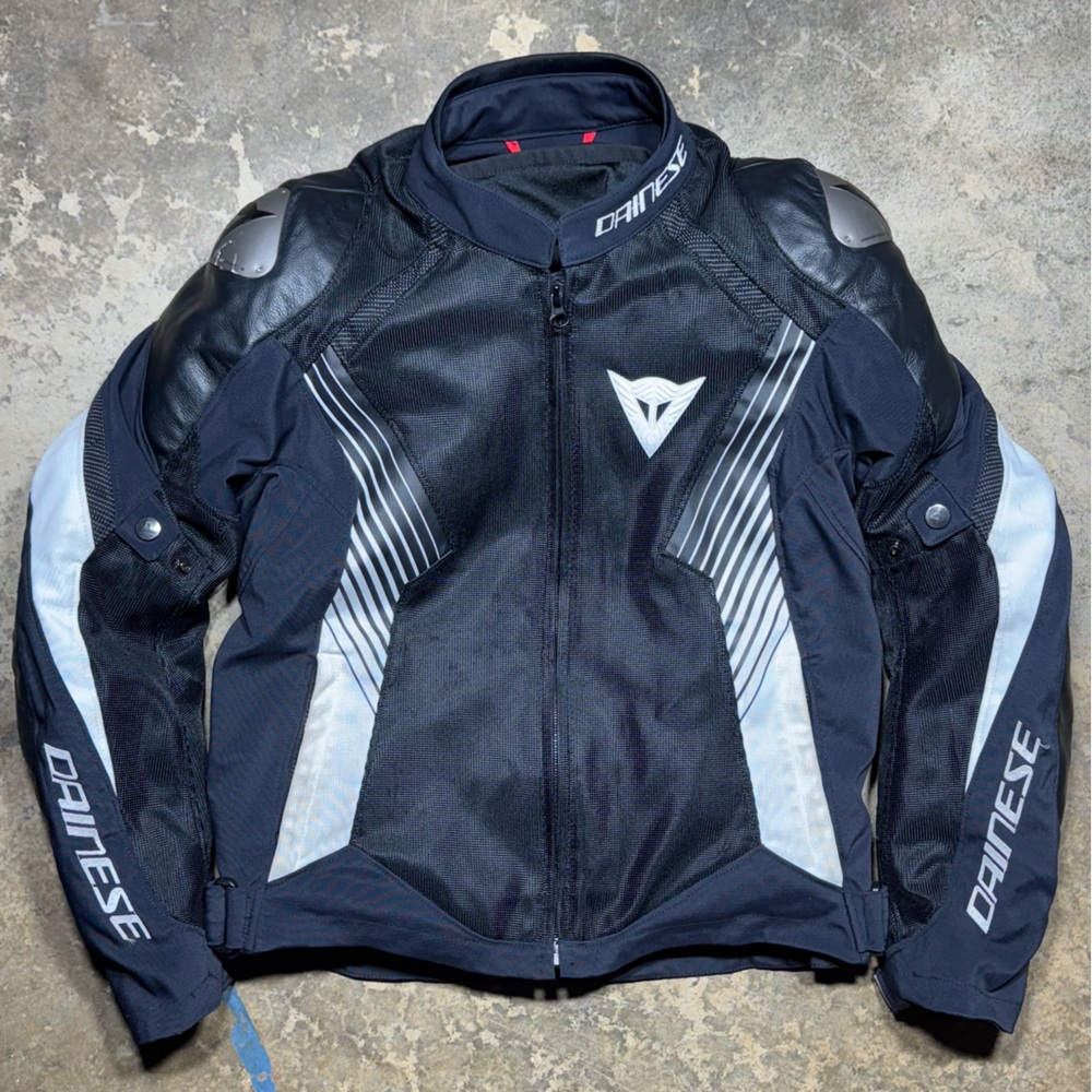 Dainese Supershell Motorcycle Jacket Size 50 EU – Hump + Liner + Armor